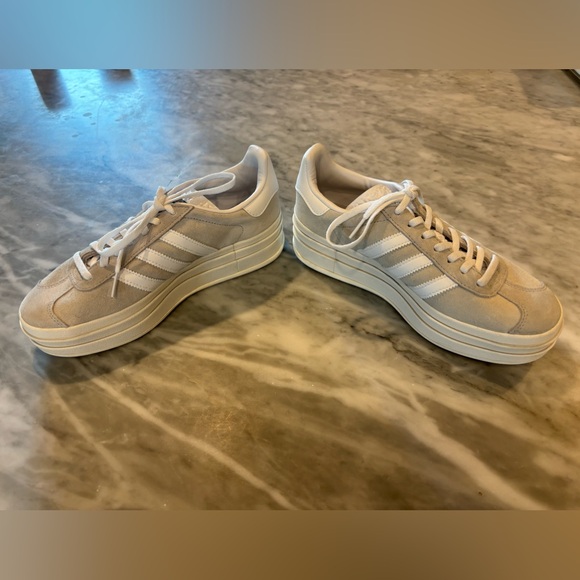 Adidas Gazelle Bold grey/white/gold size 7 - Picture 1 of 6